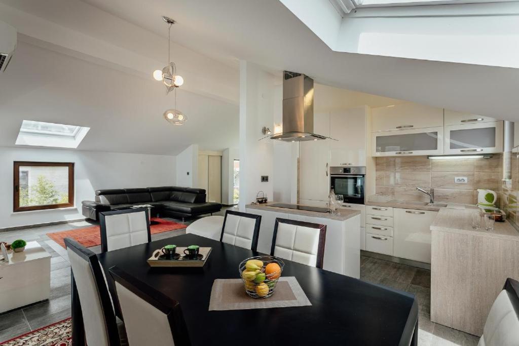 Apartments Joy Χέρτσεγκ Νόβι Εξωτερικό φωτογραφία